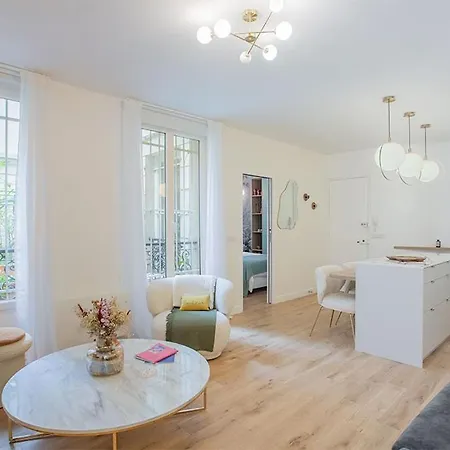 Apartment Montmartre Rochechouart - 1 Bed