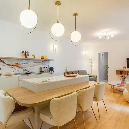 Apartment Montmartre Rochechouart - 1 Bed