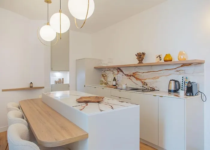 Montmartre Rochechouart - 1 Bed Sleeps 2